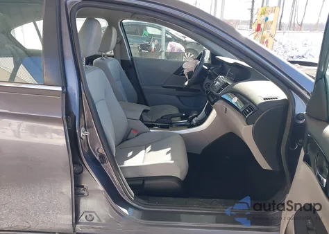 2017 Honda Accord Lx z USA, uszkodzony, nr VIN 1HGCR2F38HA300716